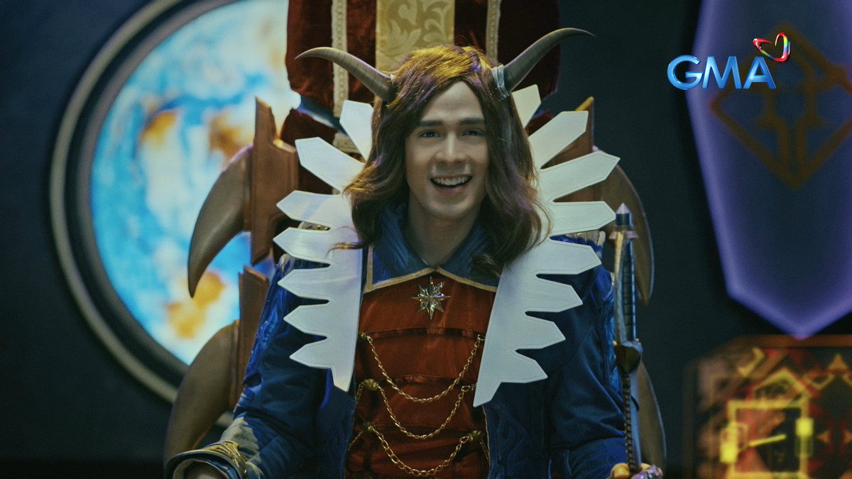 VoltesVLegacy's tweet photo. Nakita na nina General Robinson si Dokugaga!!! At tuwang-tuwa naman sina Prince Zardoz na 'Boazanian Beastfighter' ang bansag sa kanilang sandata! #VoltesVLegacy #VoltesVLegacyTVPremiere https://t.co/V76GRnNW72