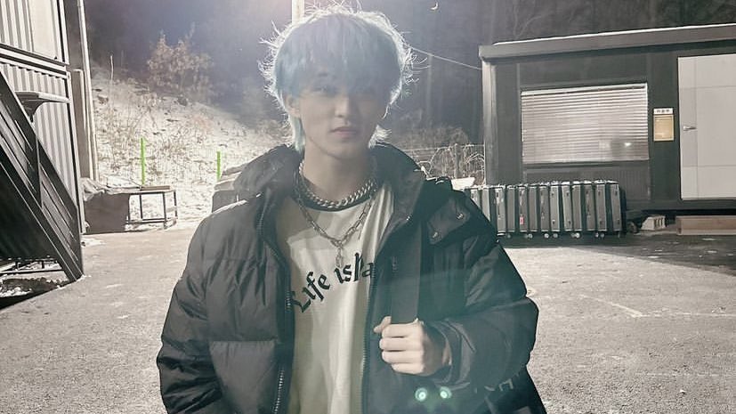 َ tweet media