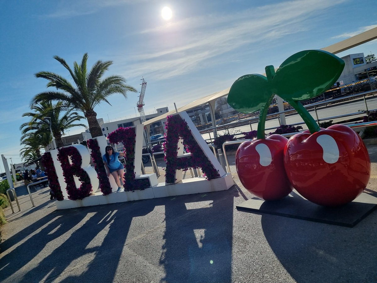 Emily Brobyn tweet media