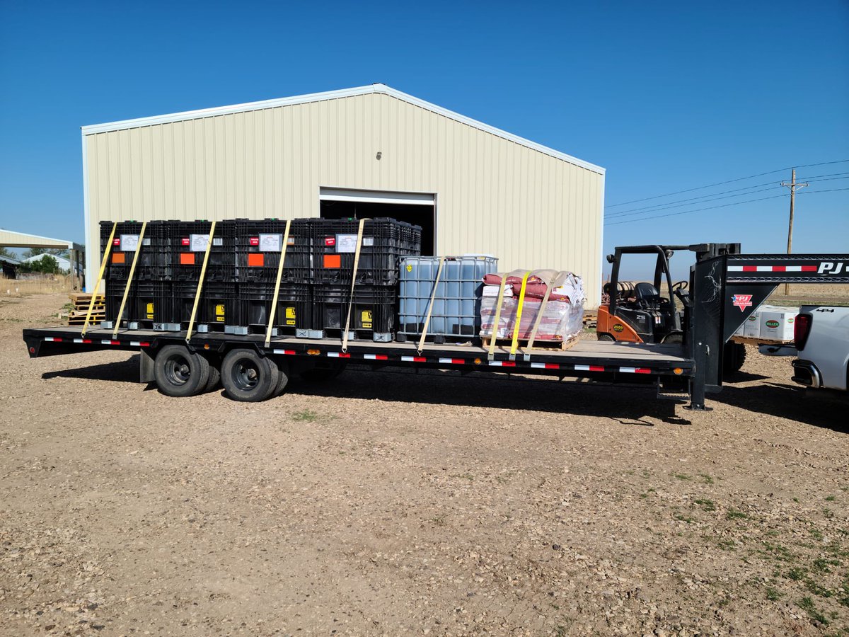 Corn, soybeans, soy sauce and Biovive headed out the door this morning! <a href="/MillerChemical/">Miller Chemical & Fertilizer</a> <a href="/WinBIOLOGICS/">WinBiologics</a> <a href="/AVHighPlains/">AgVenture High Plains ®️</a>