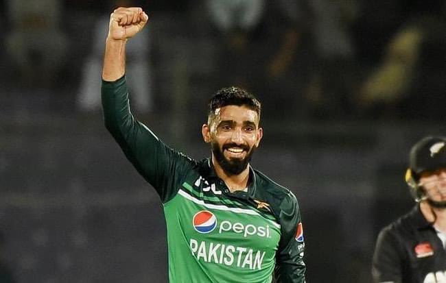 ✍️ Signing News 🇵🇰 

How’s this for a late signing…..

Pakistan international leg spinner Usama Mir is all set to play his club cricket at <a href="/ColwynBayCC/">Colwyn Bay Cricket Club</a> this summer.

Some statement!