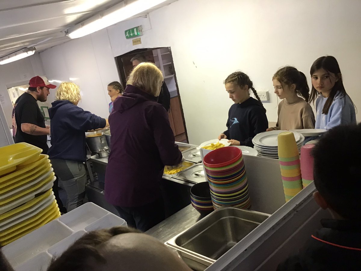 seagull_sammy's tweet photo. Tea was delicious and there was lots of it. We all have full tummies,ready for our nature walk this evening. https://t.co/1OBH2aNECR