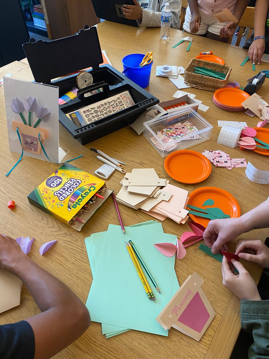 DedhamMSLibrary's tweet image. Mother’s Day craft this week in the library. 
6th grader- “It has to be perfect, my Mom deserves perfect.”