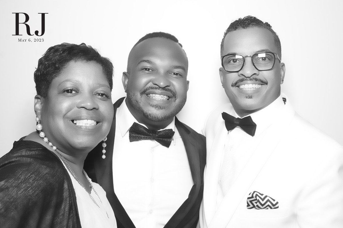 muymalpal's tweet photo. May the wedding szn continue. Great time this past Saturday celebrating my cousin. https://t.co/xeJaYfdeJx