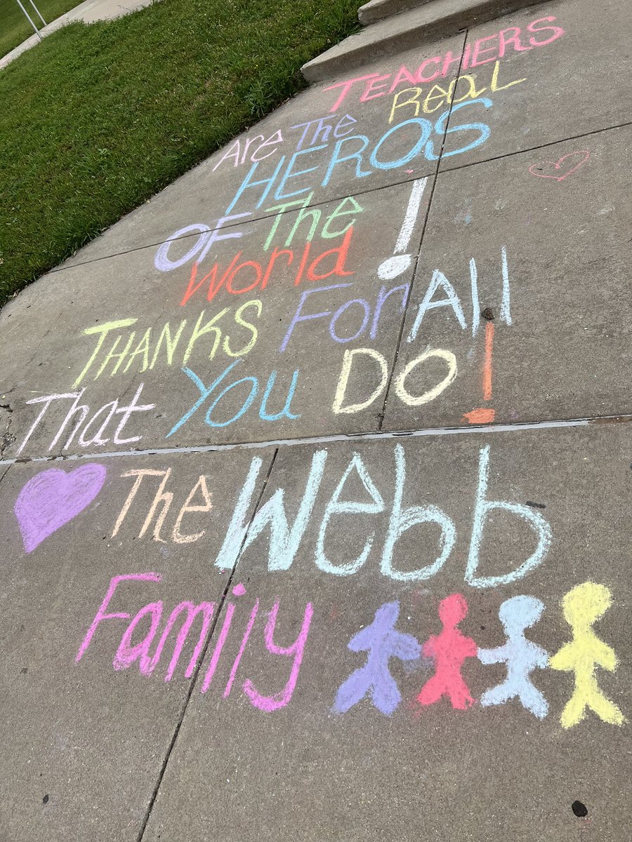 Jesskuo2010's tweet photo. Teacher Appreciation Week! Day 1: Lovely chalk messages, Traveling Tom Coffee and cookies!! @BrownElementary #MyIrvingISD #ThePowerOfUs https://t.co/nzKcvkqKRT