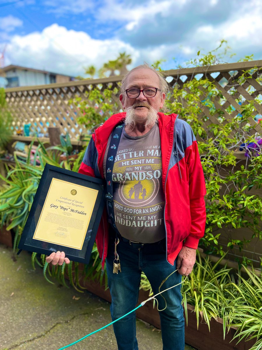 ⭐️ Golden Bulldog Award ⭐️

Congratulations to Gary “Pops” McFadden on being the inaugural receiptient of the Golden 🐶 Bulldog Award. Pops has volunteered for 2️⃣3️⃣ years and counting.

Shouts out to <a href="/JaredHuffman/">Rep. Jared Huffman</a> for the letter of recognition!

<a href="/westcoastpreps_/">West Coast Preps</a> <a href="/marinij_sports/">Marin IJ Sports</a>