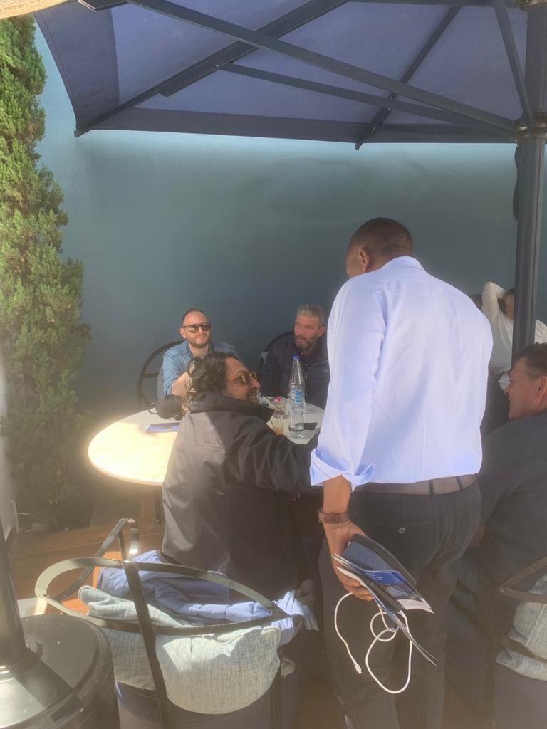 HagabimanaRS's tweet photo. Καθημερινά στους δρόμους της Β’ Πειραιά για να πείσουμε και τον τελευταίο πολίτη! #metonSpiro https://t.co/HuArQNvkgA