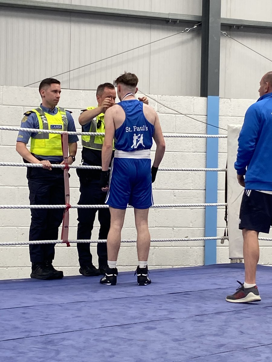 Garda O'Byrne and Garda McSweeney were only happy to support those competing in yesterday's tournament at St. Paul's Boxing Club, Waterford.

It takes a lot of sweat, determination and voluntary effort on a lot of people's part to prepare for these events.

#KeepingPeopleSafe