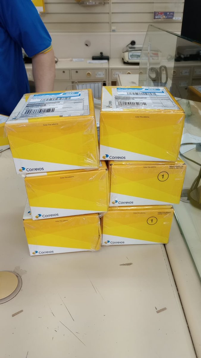 sabe o que tem em cada caixa?

o 1o que acertar ganha uma  🎁 igual

👉a resposta precisa vir junto de uma img do que tem dentro da caixa (q perigoso kkkk) e precisa ser igual aquilo que tem na caixa pra valer

os outros 10 que acertarem ganham $25 pra apostar na #duelbits

👀