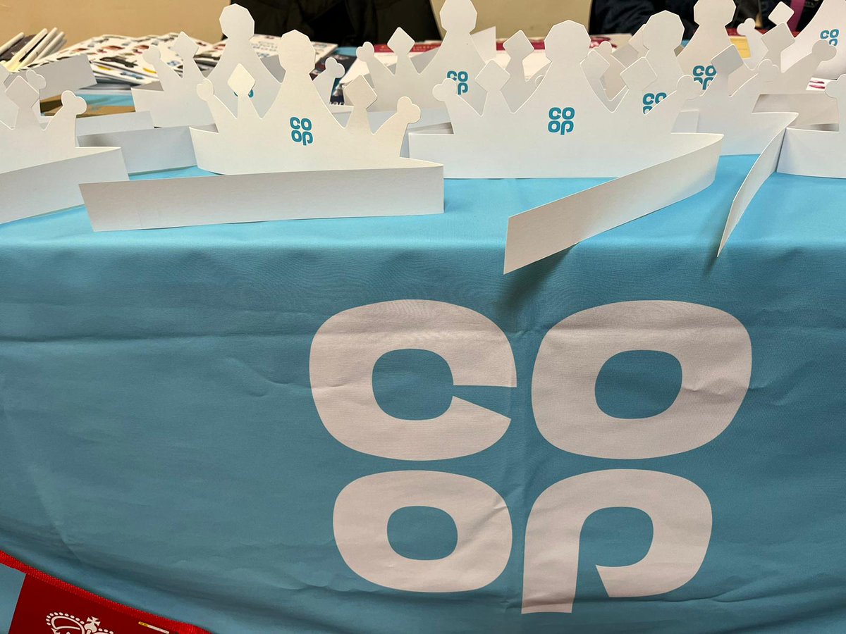 Amazing #Coronation Fun Day today <a href="/BabcaTowerlands/">BABCA</a> thankyou for the invite, free hot roll &amp; cuppa! Such fantastic voluntary action happens here including the local Farm Basket Community Food Larder that we're delighted to support &amp; supply #ItsWhatWeDo #BeingCoop <a href="/gilliancMPC/">gillian cunningham</a> 💙🛒