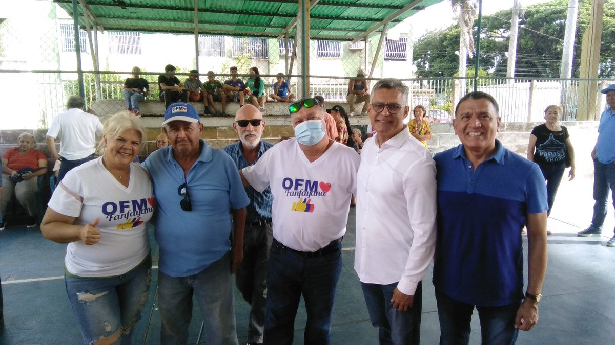 OfmLara's tweet photo. #OfmLara presente en Urb Sucre Barquisimeto organizado por Voluntariado con @MariaCorinaYA , con @orfanfayana @Enriqueferreira @josegregorioza unidos por Venezuela con María Corina! https://t.co/mq5ol4SCqp