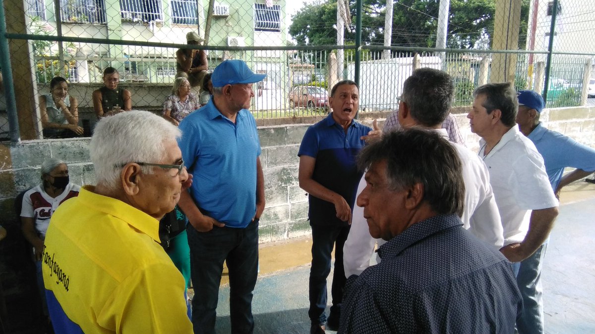 OfmLara's tweet photo. #OfmLara presente en Urb Sucre Barquisimeto organizado por Voluntariado con @MariaCorinaYA , con @orfanfayana @Enriqueferreira @josegregorioza unidos por Venezuela con María Corina! https://t.co/mq5ol4SCqp