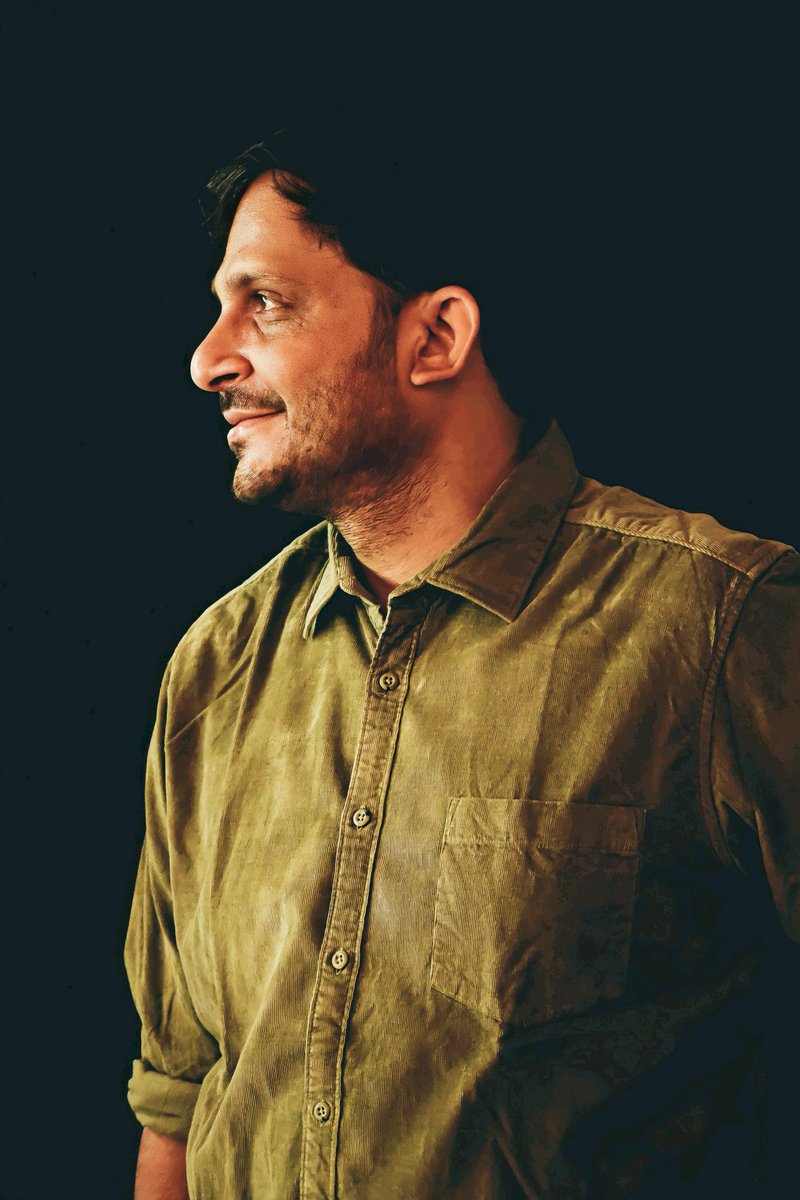 authornilotpal's tweet photo. काली घटा घनघोर है रतिया।
आओ उजाले की करें कुछ बतिया।। जय हो। https://t.co/XkmsaGLIsh