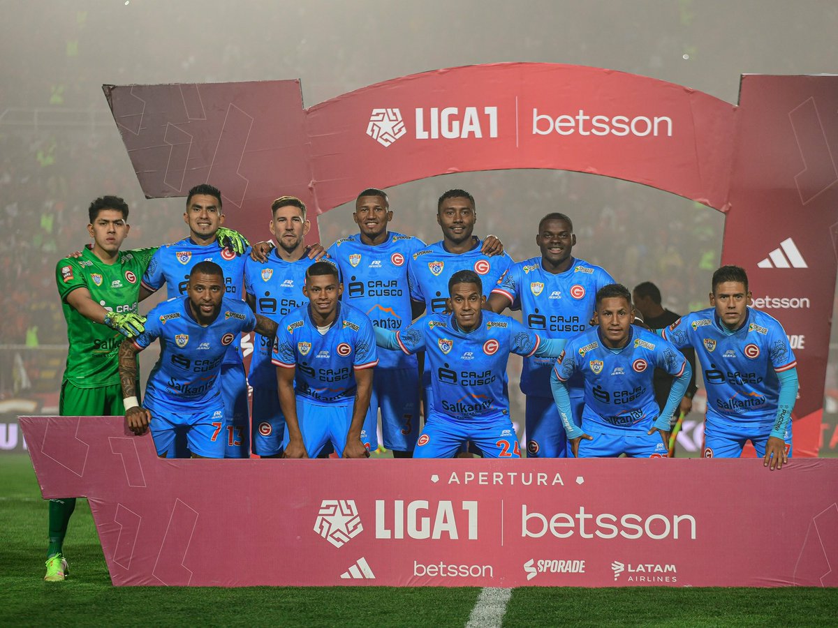 JuniBarbieri1's tweet photo. ¡Clásico cusqueño! Dichoso de poder jugarlo y aportar desde mi posición al equipo, orgulloso por el gran esfuerzo de mis compañeros y por nuestra gente que nos acompañó al estadio y apoyó como siempre. El camino es largo y juntos lograremos cosas importantes🤜🏼🤛🏼 ¡VAMOS GARCILASO! https://t.co/i27U5kyJ4P