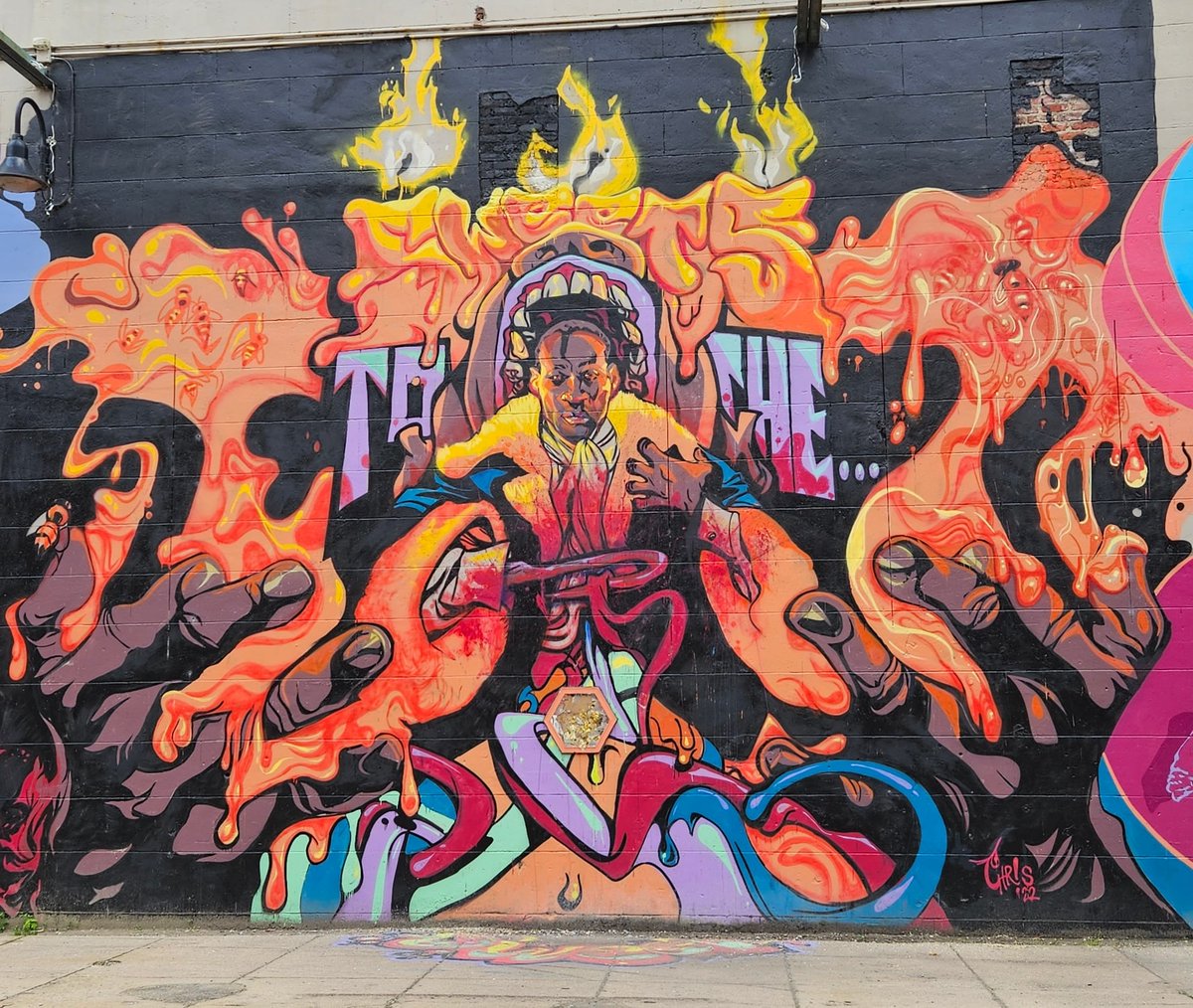 buffybathory's tweet photo. @TonyTodd54 u def needed to see this!! It's at the canal in my hometown #Eva #allhorrorallthetime #candyman #sweetstothesweet https://t.co/idPsStUwnT