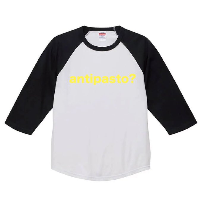 「raglan sleeves upper body」 illustration images(Latest)