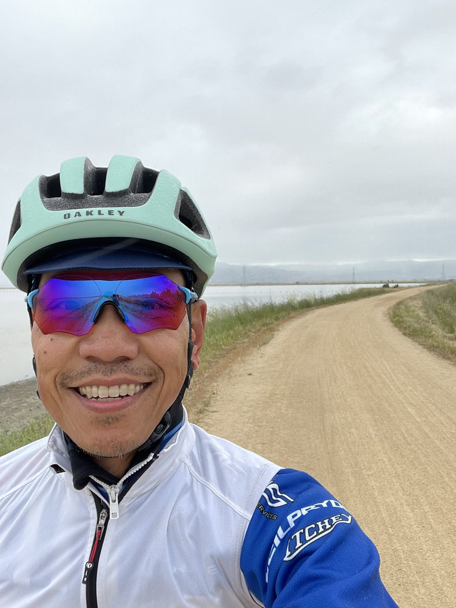 Quan's tweet photo. A shit day on the bike still beats a regular day in the office.
πͺ¨πͺ¨π¦πͺ¨πͺ¨ #allroadster #groads https://t.co/9DKkVEr0yT