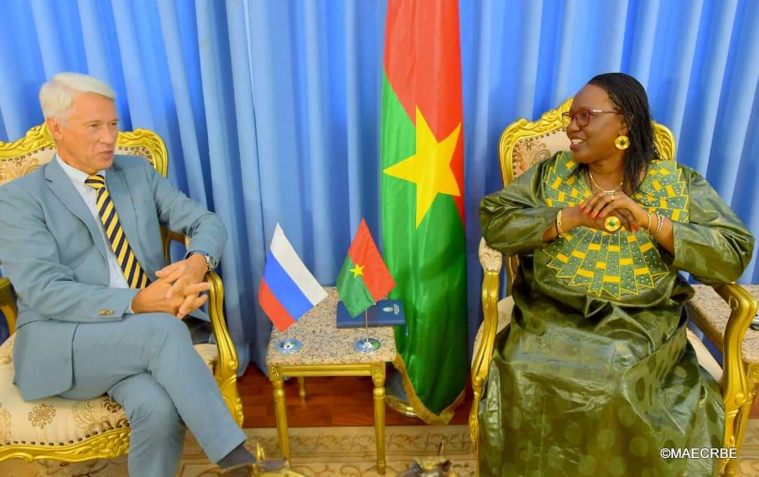 sigbf's tweet image. Coopération bilatérale: #Burkina #Faso - #Ruissie

m.facebook.com/story.php?stor…

#Com_Gouv_BF
#SigBurkina
#BurkinaFaso