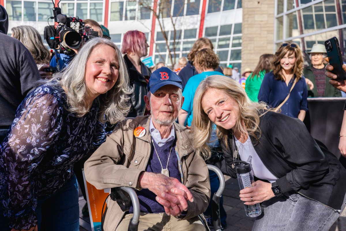 Rachel Notley tweet media