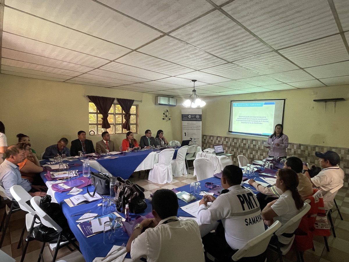 MujerOJ's tweet photo. Con apoyo @GuatemalaPrevi ejecutado por la Secretaría Ejecutiva de la Instancia Coordinadora de Modernización del Sector Justicia. Se presentó la ruta operativa para conformación mesas de articulación local realizada por las Lcdas Maria José Juárez y Claudia Bracamontes. https://t.co/On4B6lU9Rq