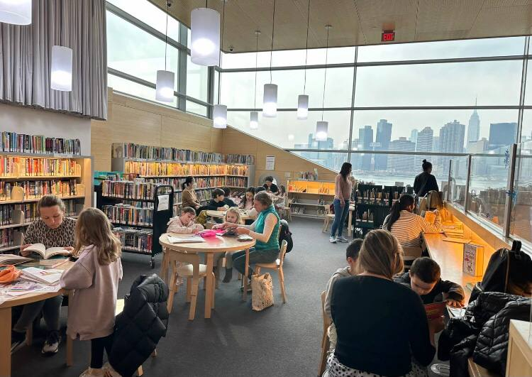 MeshooNon's tweet image. Come to library when I have free time and for relaxing my mind😇