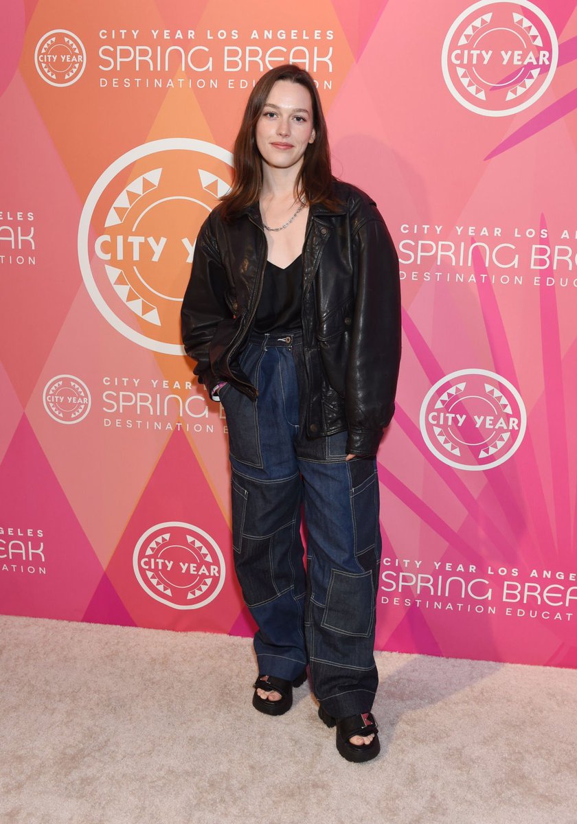 Portal Victoria Pedretti Brasil tweet media