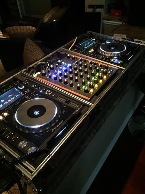 legacy951fm's tweet photo. https://t.co/70w55yrrpG