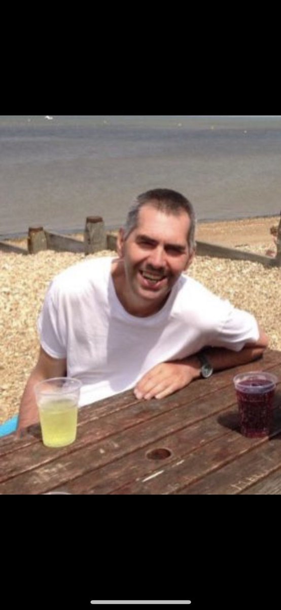 TurkishTechno's tweet photo. . @metpoliceuk this person was reported missing AND vulnerable on Friday. You were supposed to contact us to get pictures but 4 more calls from us and promises from the @metpoliceuk and still nobody has reached out. 
CAD3821 - May 5th. 
Barrie has been missing for 4 days. https://t.co/6XFQaRPrUd