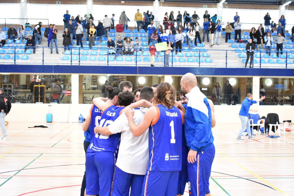 basquetcalvia's tweet photo. ¡𝐃𝐎𝐁𝐋𝐄 𝐅𝐈𝐍𝐀𝐋 𝐅𝐎𝐔𝐑!

💙 Tras una temporada de mucho trabajo estaremos en las dos fases finales de las Lligues Escribano

🤩 Momento de soñar y pelear por todo sin complejos

¡Enhorabuena, equipazos!

#respirabàsquet #JugamJunts https://t.co/kT6FljI6YO