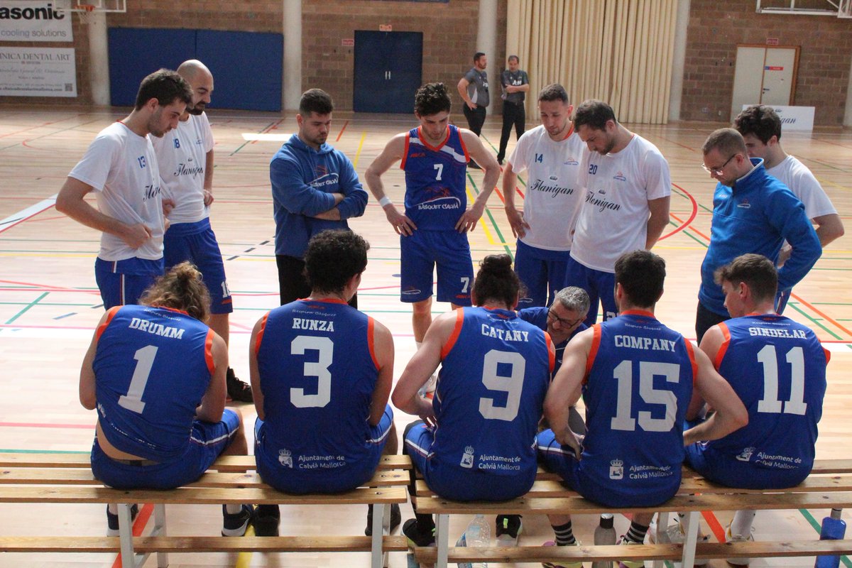 basquetcalvia's tweet photo. ¡𝐃𝐎𝐁𝐋𝐄 𝐅𝐈𝐍𝐀𝐋 𝐅𝐎𝐔𝐑!

💙 Tras una temporada de mucho trabajo estaremos en las dos fases finales de las Lligues Escribano

🤩 Momento de soñar y pelear por todo sin complejos

¡Enhorabuena, equipazos!

#respirabàsquet #JugamJunts https://t.co/kT6FljI6YO