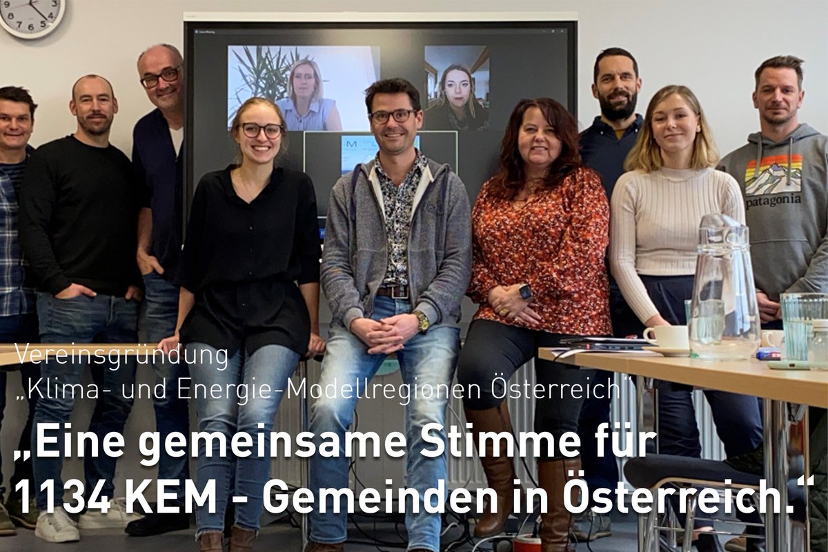 klimafonds's tweet photo. 2009 war Startschuss🚀 unseres Programms "Klima- und Energie-Modellregionen", mit dem Ziel, den #Klimaschutz auf regionaler Ebene in Schwung zu bringen. Seitdem ist viel passiert und 1.134 von insgesamt 2.093 österreichischen Gemeinden sind bereits Teil einer von 121 #KEMs.
Um ihnen eine gemeinsame Stimme zu geben, wurde nun der Verein "#KEM Österreich" gegründet. Dieser soll die gemeinsamen Interessen der KEMs vertreten, die KEM-Manager:innen bei ihrer Arbeit unterstützen und österreichweite Projekte ins Leben rufen.
Mehr dazu unter ▶https://t.co/sh7CBm3meB
