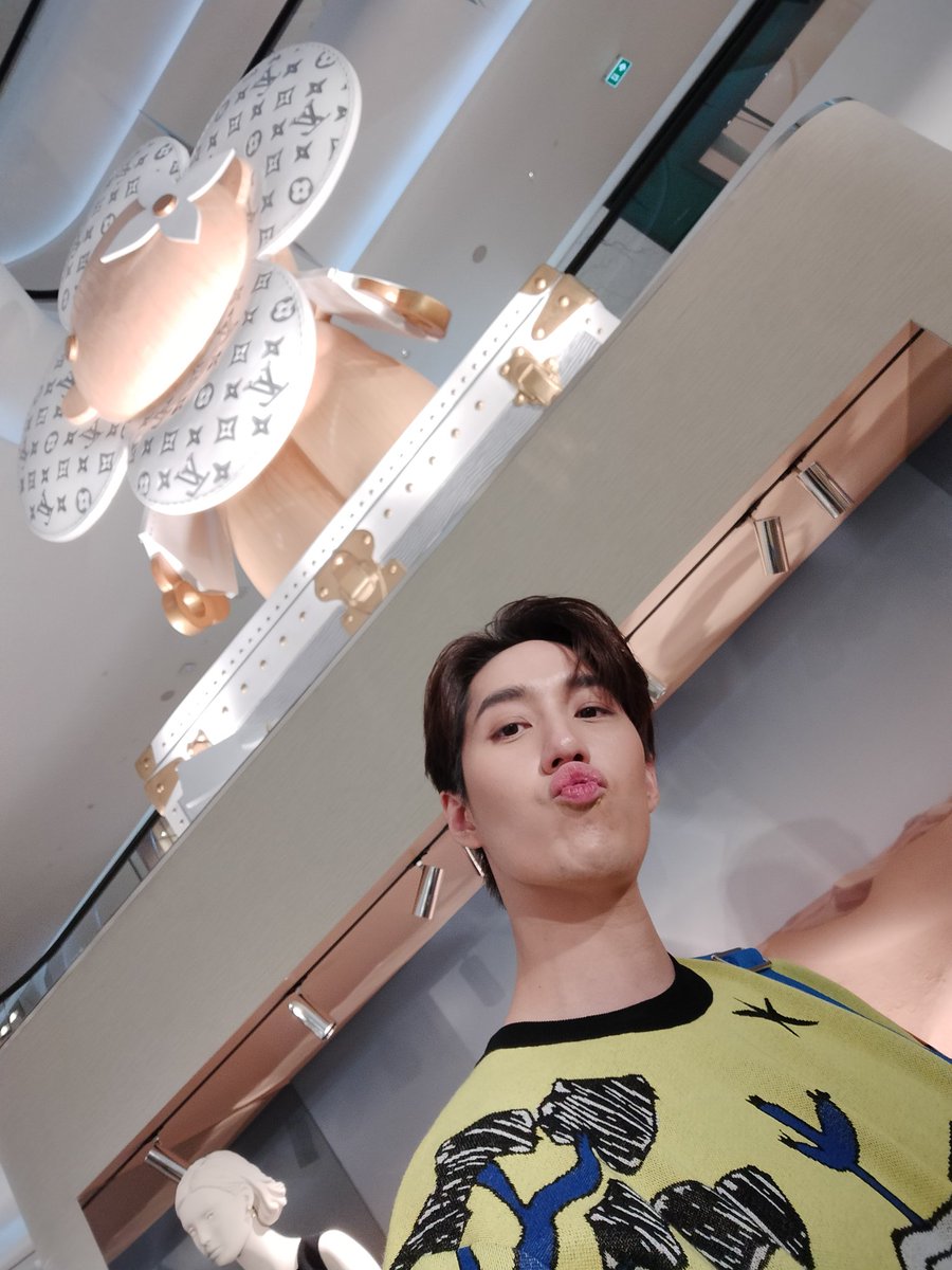 LeeThanapob's tweet photo. 😘 https://t.co/Pz6SMItc5S