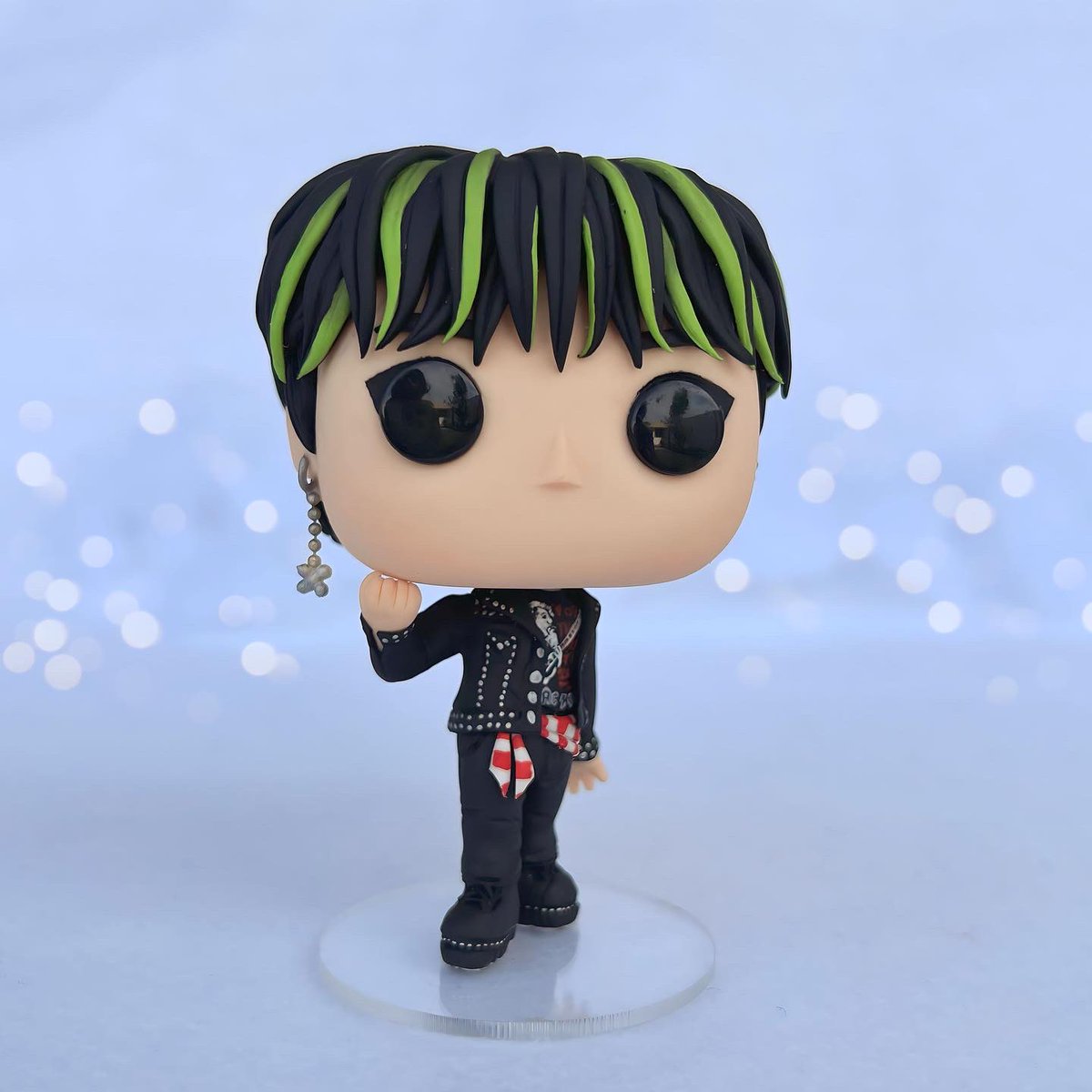 caseskzz's tweet image. oi gente, eu faço funkos do stray kids e recentemente meu trabalho deu uma viralizada que até saiu um pouco do meu controle kkkk 
queria apenas divulgar aqui para caso vejam meus vídeos e fotos circulando sem créditos saibam quem fez 🫶🏻
vou deixar um pouco do meu trabalho aqui +