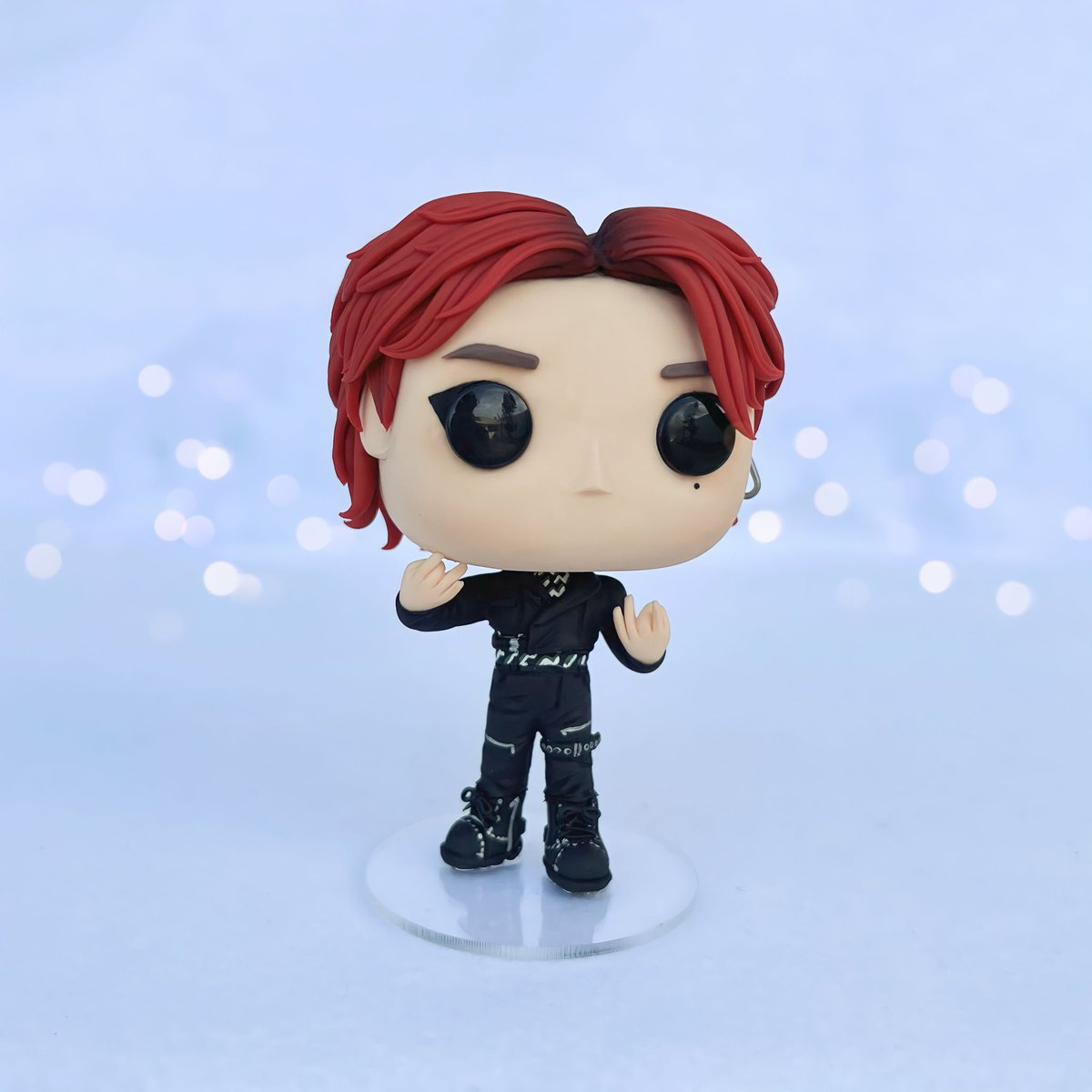 caseskzz's tweet image. oi gente, eu faço funkos do stray kids e recentemente meu trabalho deu uma viralizada que até saiu um pouco do meu controle kkkk 
queria apenas divulgar aqui para caso vejam meus vídeos e fotos circulando sem créditos saibam quem fez 🫶🏻
vou deixar um pouco do meu trabalho aqui +