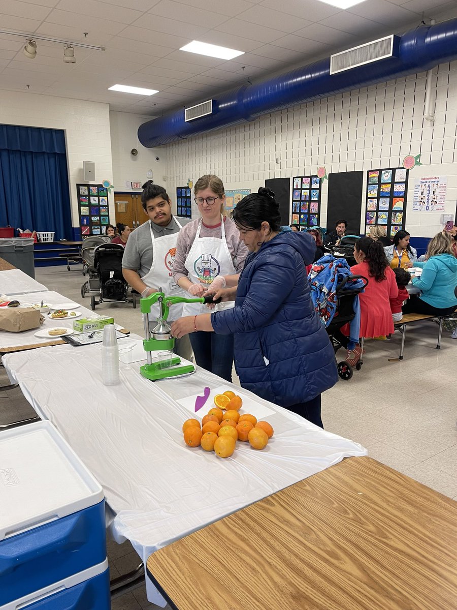 Kristina Max (@csl_msmax) on Twitter photo We are so thankful for @MCPSCommunitySc 🫶 Gaithersburg ES hosted a community breakfast with our principal and <a href="/hlcooks/">Healthy Little Cooks</a> 👩🏻🍳 We are so thankful for @MCPSCommunitySc 🫶 Gaithersburg ES hosted a community breakfast with our principal and <a href="/hlcooks/">Healthy Little Cooks</a> 👩🏻🍳