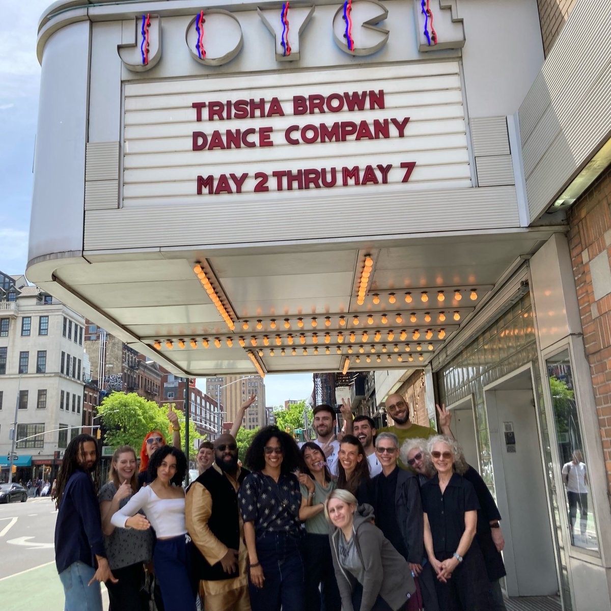 Trisha Brown Dance Company tweet media