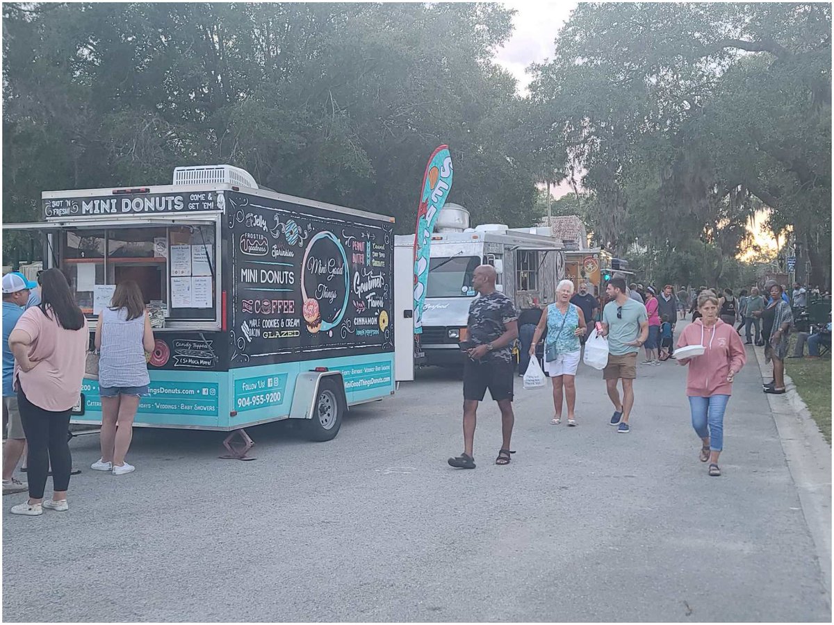 FieldsCadillac's tweet image. Feast your eyes on the deliciousness that was the #GreencoveSprings #FoodTruckFriday event, with #FieldsAuto Group &amp;amp; #FieldsCadillac! Thank you to everyone who joined us! If you missed out, join us for the next one coming up on June 2nd. Learn more @ greencovesprings.com/287/GCS-Food-T…