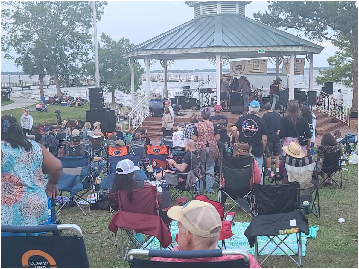 FieldsCadillac's tweet image. Feast your eyes on the deliciousness that was the #GreencoveSprings #FoodTruckFriday event, with #FieldsAuto Group &amp;amp; #FieldsCadillac! Thank you to everyone who joined us! If you missed out, join us for the next one coming up on June 2nd. Learn more @ greencovesprings.com/287/GCS-Food-T…