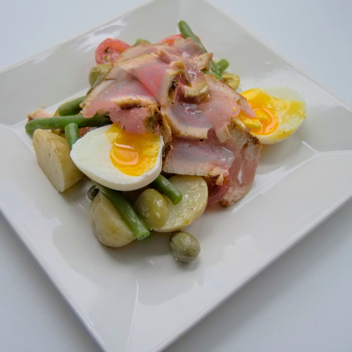 Nicoleseelig's tweet photo. Tuna salad, prepared by @DJMChef https://t.co/2S5NZDpWD2