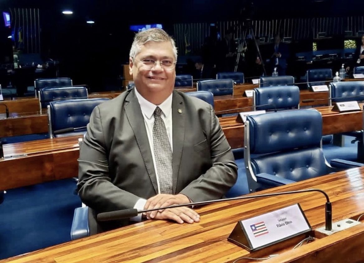 DinoDebochado's tweet photo. Só lembrando que nesta semana tem DinoShow no senado🦕

É comprar a pipoca que o show tá garantido. https://t.co/P8bF0WlB61