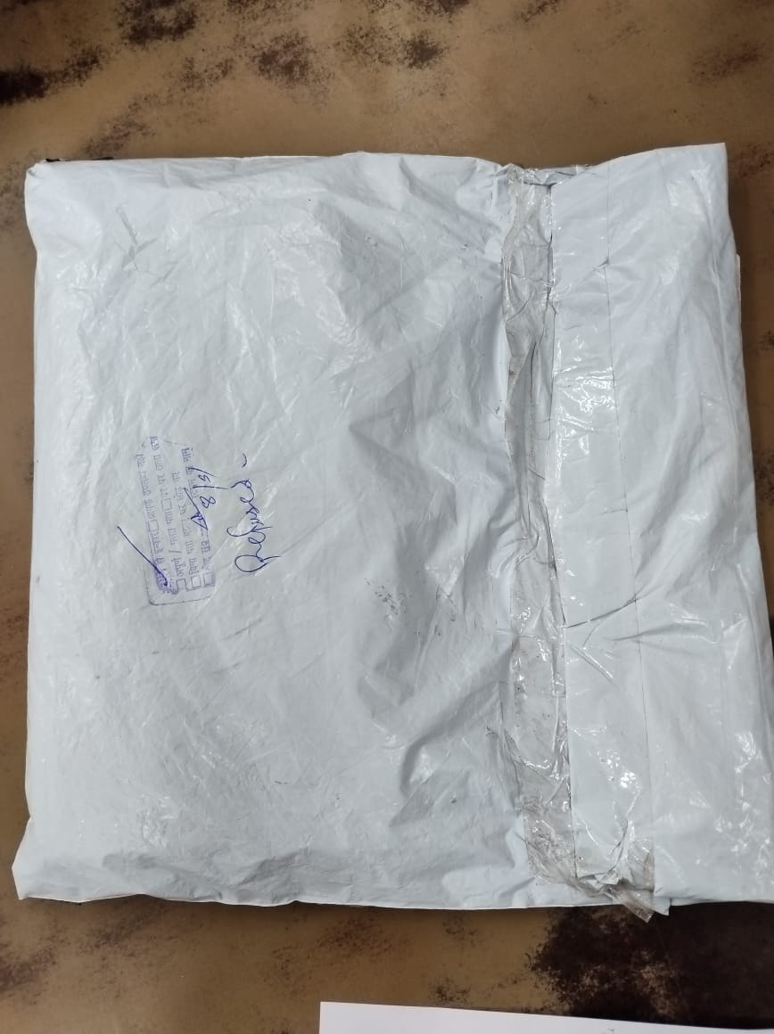 Speed Post item (EO751450396IN) delivered by India Post are tempered and are stolen. Complaint registered at PO of Surajkund Faridabad SO. Item returned back. No action taken so far.
<a href="/IndiaPostOffice/">India Post</a> <a href="/PMOIndia/">PMO India</a> <a href="/cpmgharyana/">Haryana Postal Circle</a> <a href="/pmggurgaon/">Postmaster General Gurgaon</a> <a href="/CPMG_Odisha/">Odisha Postal Circle</a> <a href="/CpmgOdisha/">CPMG Odisha</a>
