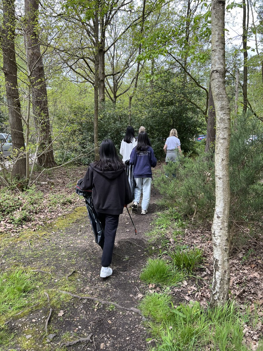 Enjoyed a beautiful morning  litter picking in Blean Woods #TheBigHelpOut <a href="/kentcollegeuk/">Kent College Canterbury</a>