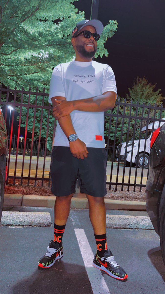 Outside in yo city looking Good🍾🍾💪🏾 #Getsummoney