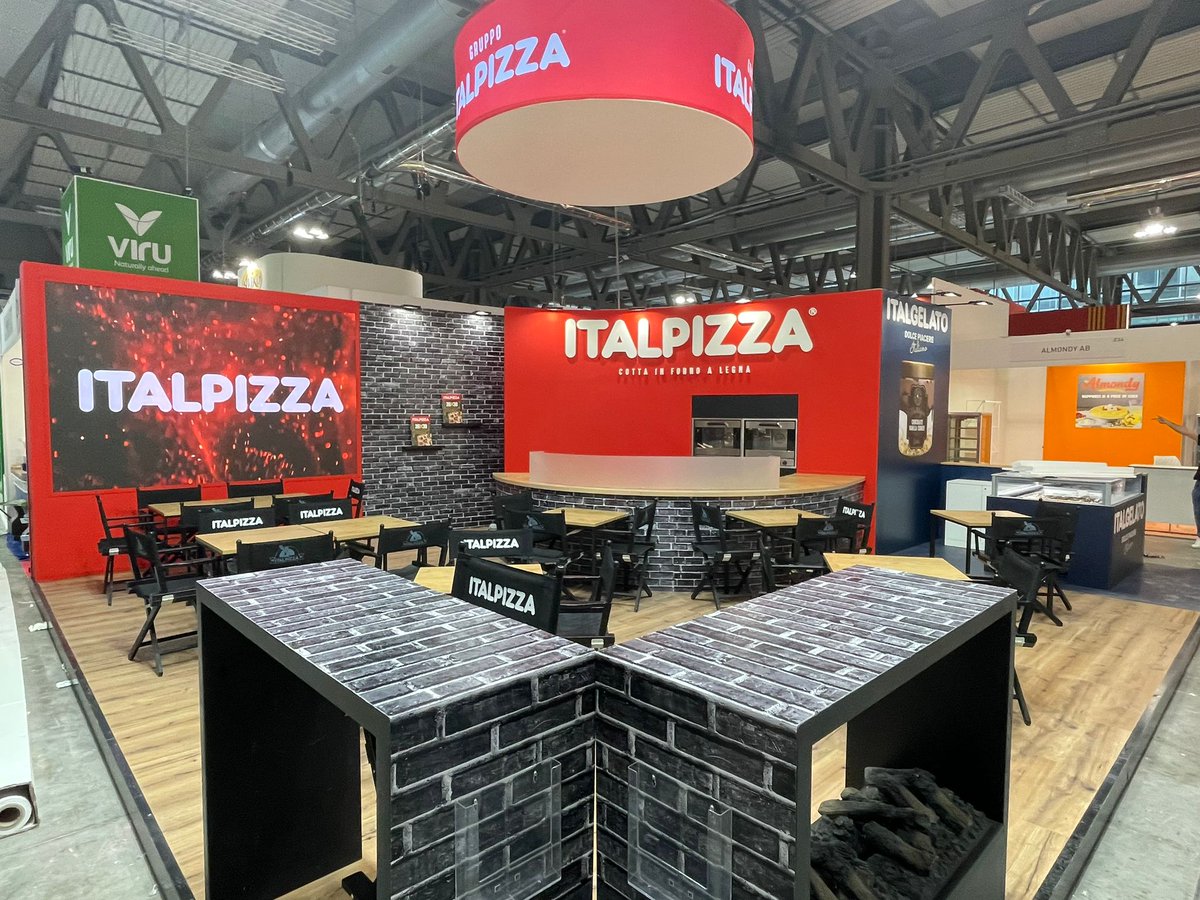 Anche quest'anno Italpizza è presente a <a href="/TuttoFoodMilano/">TuttoFood Milano</a> .
Durante questa edizione verranno lanciate la pizza #26x38 Dolomitica e la grande novità di casa #Italpizza, le squisite "pizzette".
Venite a trovarci per una pizza appena sfornata al Padiglione 6, Stand F36/E33