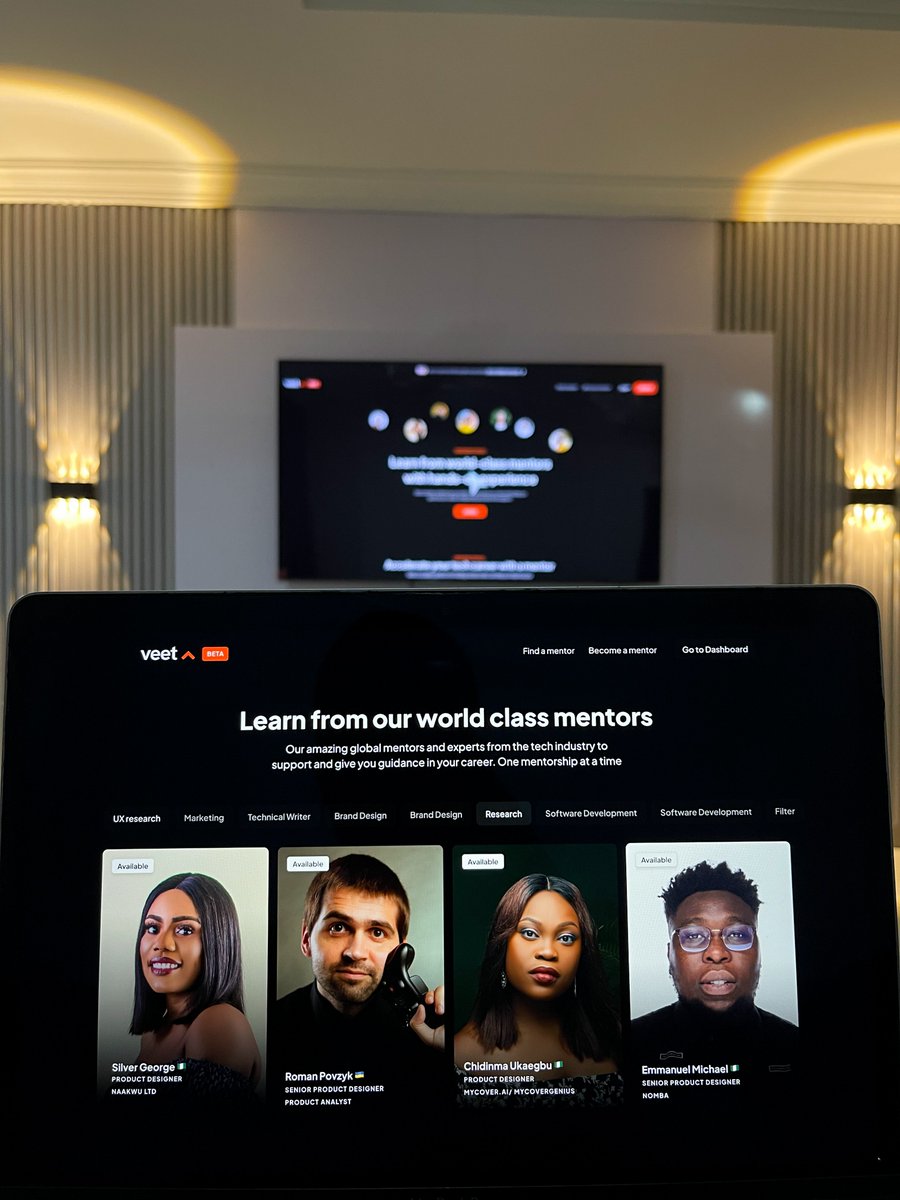 godofproducts's tweet image. Let&apos;s have a design challenge for all those interested in my FREE UI/UX Design Class this month.

👉Recreate this design and post your version on Twitter using the hashtag #veetdesignchallenge and tag @joinveet

Submit yours before 10:00pm on Wednesday

Let&apos;s go! 🚀