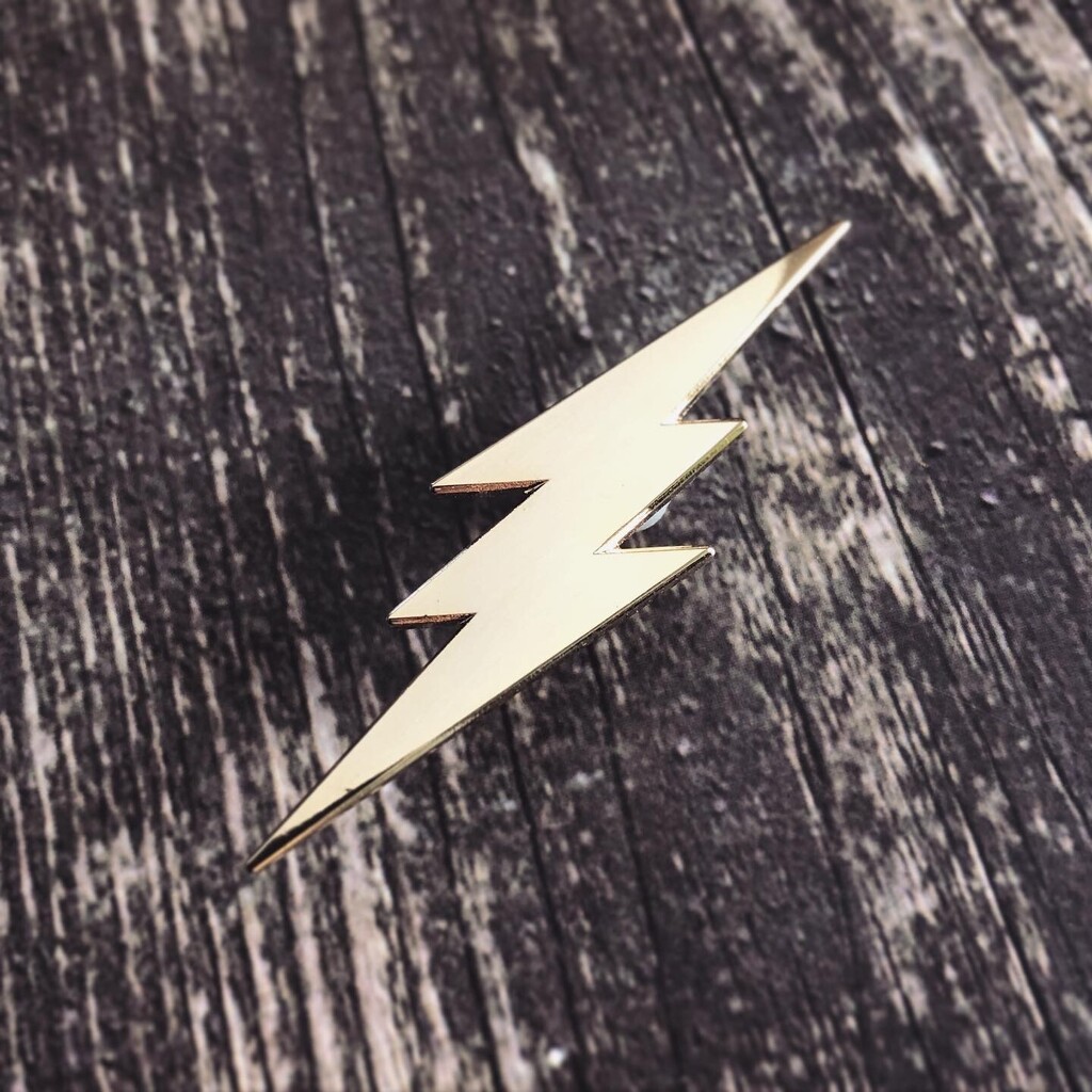 ⚡️ Add a striking touch to your style with our Gold Lightning enamel pin! 🌩️ Perfect for fans of Greek Mythology and Weather phenomena alike, this pin features a bold design that's sure to turn heads. Get yours today! #goldlightning #enamelpin #greekmyth… instagr.am/p/Cr-9hpZOeRT/