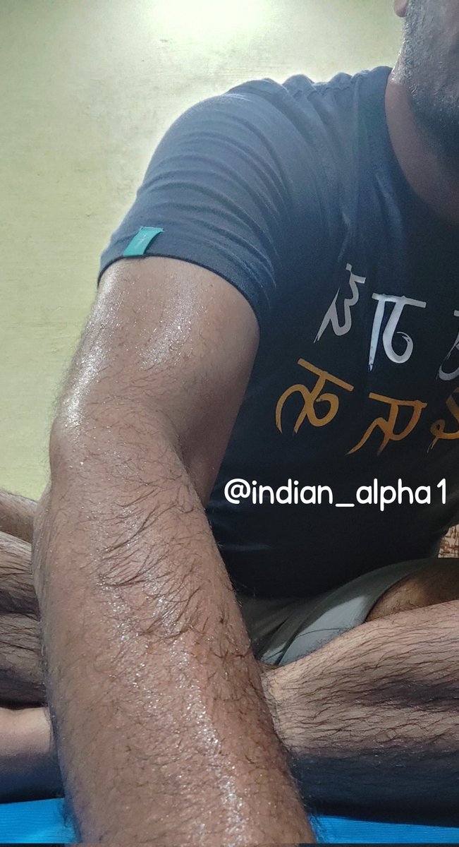 indian_alpha1's tweet photo. Workout done๐ช
Sweating buckets ๐ฅต
Who wants a lick? Come over. I might give u more than my sweat to lick ๐
#ALPHAAF #dominant #cashmaster #alphamale #daddy #bully #sir
@AcademyOfFags @HierarchyPcast @CashMastersRT @findominfluence @RT4Masters @Alpha_Fukers @YoungMasterRT https://t.co/J0tqeuUa7e