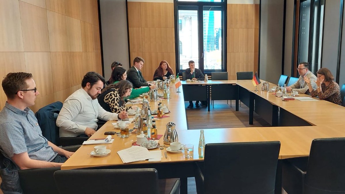 irlembberlin's tweet photo. An exciting first day of our young politicians' visit from Ireland slowly comes to an end after a rich day of exchange and discussion with our German partners. We're looking forward to the next and last day of the visit tomorrow. https://t.co/dx0Oqs2Xrs
