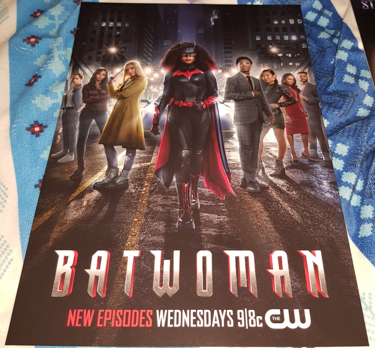 kissedbychyler's tweet photo. Much tv. Meagan said Denzel Washington. 
I asked Nicole Maines in Meet and Greet if she had seen Chylers new show and she said she hadnt and that shes a bad friend 😂 Then went onto to say shes watching staz in Game of Thrones right now for the first time. #ultimatesapokolips https://t.co/d0QbVIHjbS