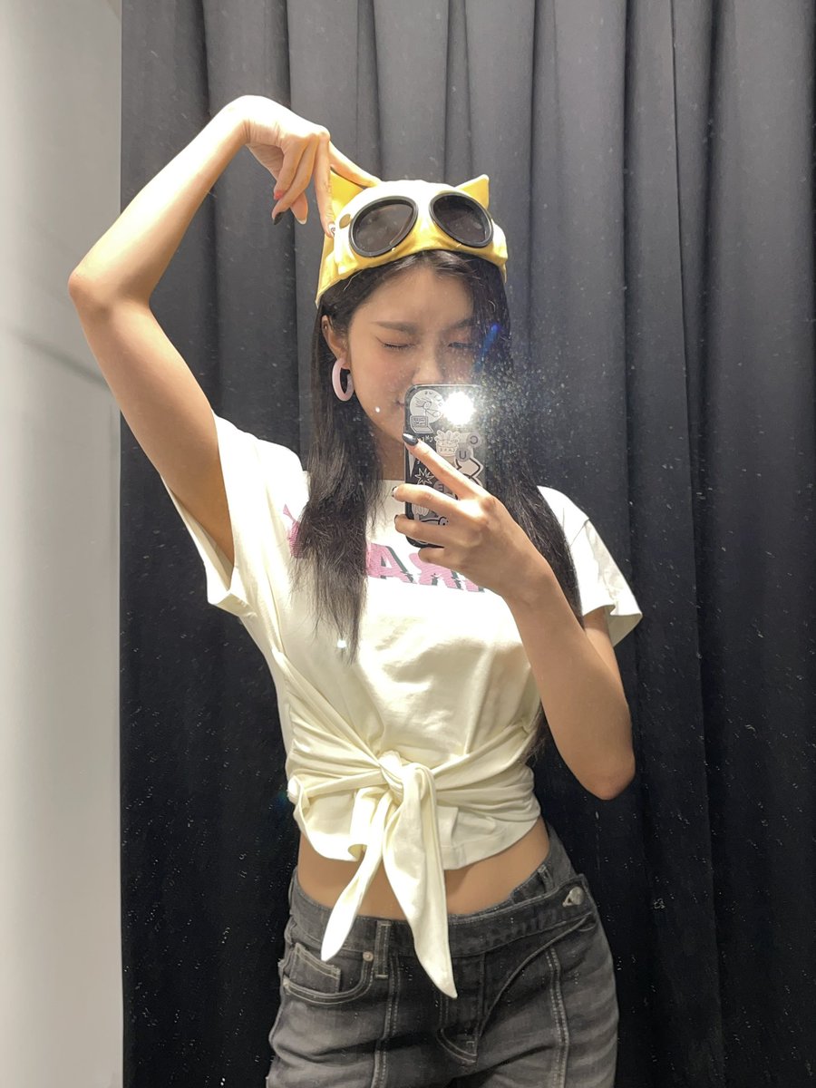 official_kep1er's tweet photo. Firstlook🐱

#김다연 #DAYEON
#Kep1er #케플러 https://t.co/RFFPoyUXOb